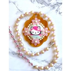 Tarina Tarantino Hello kitty pink head necklace